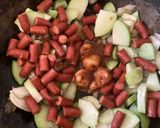 A picture of step 3 of California Farm Spaghetti with Pepperoni, Zucchini, Tomato Sauce.
