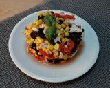 Pas rețetă Salată de vară cu macrou 4 fotografie