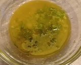 Foto del passaggio 2 della ricetta Insalata detox su letto di invidia riccia