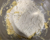 Foto del paso 3 de la receta: Galletas de almendra con chocolate blanco