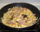 Foto del paso 5 de la receta: Sobres de masa filo rellenas de carne de las sobras del cocido