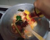 Foto langkah ke 3 dari resep Tomyum Seafood ala" Dapur Mom Vee.