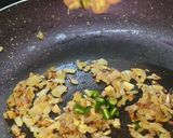 A picture of step 2 of Bihari chuda matar.