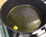 Une image de l'étape 4 de Chou rouge aux épices et bouillon de gambas.