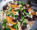 Foto langkah ke 3 dari resep Tumis/ Ca Brokoli bydeesawitri.
