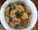 Foto langkah ke 4 dari resep Sup Dimsum Cepat.