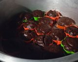 Foto langkah ke 5 dari resep Bolu kukus Cokelat Praktis.