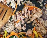 Foto del paso 3 de la receta: Noodles rápidos con chile y pollo, extrapicantes! 🔥