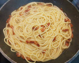 Foto del paso 3 de la receta: Espaguetis a la Carbonara versión italiana
