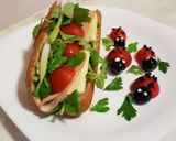 Pas rețetă Sandwich cu salată, roșii, caș de vacă și șuncă de pui 4 fotografie