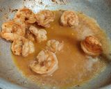 A picture of step 2 of Prawns gravy.