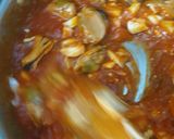 Foto del paso 3 de la receta: Empanada de mejillones (rápida)