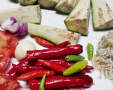 Foto langkah ke 1 dari resep Sambal Terong Teri Medan.