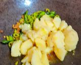 A picture of step 3 of Rava Yogurt Stuffed Idli.