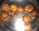 শেজওয়ান গার্লিক মিনি ভেজ বম (schezwan garlic mini veg bomb recipe in Bengali) রেসিপির ধাপ 3 ছবি