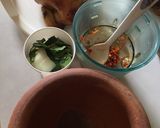 รูปขั้นตอนการทำที่ 1 ของ ไก่ย่างผัดพริกไทยดำ