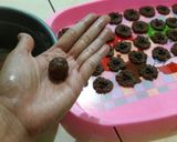 Foto langkah ke 4 dari resep Chocochip cookies teflon (1 telur).
