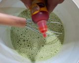 Foto langkah ke 2 dari resep Bolu kukus pandan tanpa mixer.