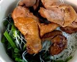รูปขั้นตอนการทำที่ 7 ของ เส้นหมี่หุ่นต้มยำน้ำข้นไก่