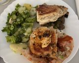 Foto del paso 3 de la receta: Patata, brócoli con pechuga de pollo al chimichurri y queso fundido por dentro