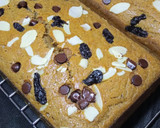 Foto langkah ke 10 dari resep Bolu Pisang Panggang Tanpa SP, Banana Cake lembut.