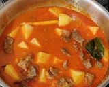 Foto langkah ke 6 dari resep Kare Daging dan Kentang.