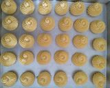 Foto langkah ke 7 dari resep Kue Sagu Keju.