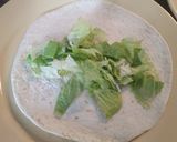 Foto del paso 2 de la receta Tortitas rellenas de pollo asado, lechuga picada y queso rallado