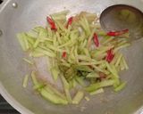 Foto langkah ke 2 dari resep Tumis labu siam.