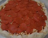 Foto del paso 17 de la receta: Pizza de pepperoni con orilla rellena