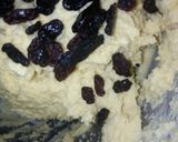 A picture of step 4 of Raisins cookies.