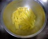 A picture of step 2 of Cheesy saucy fries🍟.