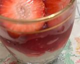 Foto del paso 4 de la receta: Postres y meriendas: Trifle de frutillas