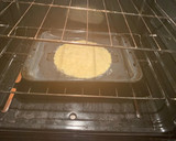Foto del paso 1 de la receta: Pizza de pepperoni con setas y cebollines en masa de harina de almendras