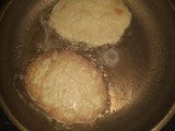 Tortitas de arroz en salsa de tomate