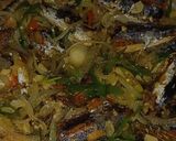 Foto langkah ke 7 dari resep Tumis pindang kemangi cabe ijo.