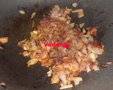 A picture of step 1 of Onion Tomato Maggie.