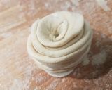 A picture of step 6 of Chicken cheese paratha.