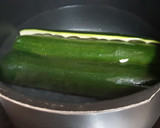 Foto del paso 2 de la receta: Calabacines rellenos de carne picada y verduras