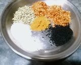 A picture of step 4 of Achari Aalo Karyly.