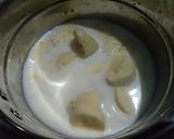 A picture of step 1 of Banana chocolate shake.