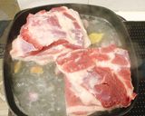 A picture of step 1 of Banh Hoi Rolls with Crispy Pork Belly.