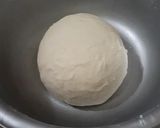 Foto langkah ke 2 dari resep Pizza Soziz Tabur keju Sederhana.