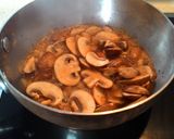 Mushroom stroganoff (奶蛋素)的食譜步驟3照片