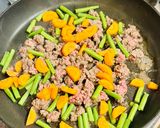 A picture of step 4 of Beef Teriyaki Fried Rice - Sambal.