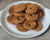 ચકરી (Chakri Recipe In Gujarati) રેસીપી સ્ટેપ3ફોટો