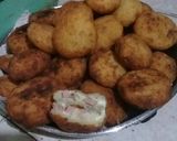 Foto del paso 5 de la receta: Bombas de papas rellenas con queso y salchichas de Viena