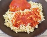 Une image de l'étape 3 de Hauts de cuisses de poulets en sauce tomate.