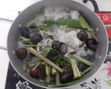 Hình bước làm 3 của món Ốc bươu hấp xả