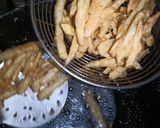 A picture of step 4 of Egg Fries Fritters.